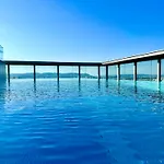 Mca Triiiple I Rooftop Pool I Netflix
