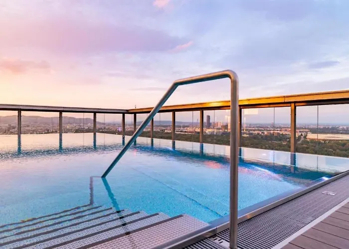 Mca Triiiple I Rooftop Pool I Netflix
